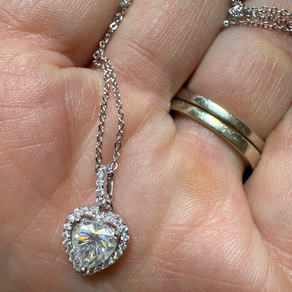 1.0 Carat Moissanite Heart Pendant Necklace In 925 Sterling Silver